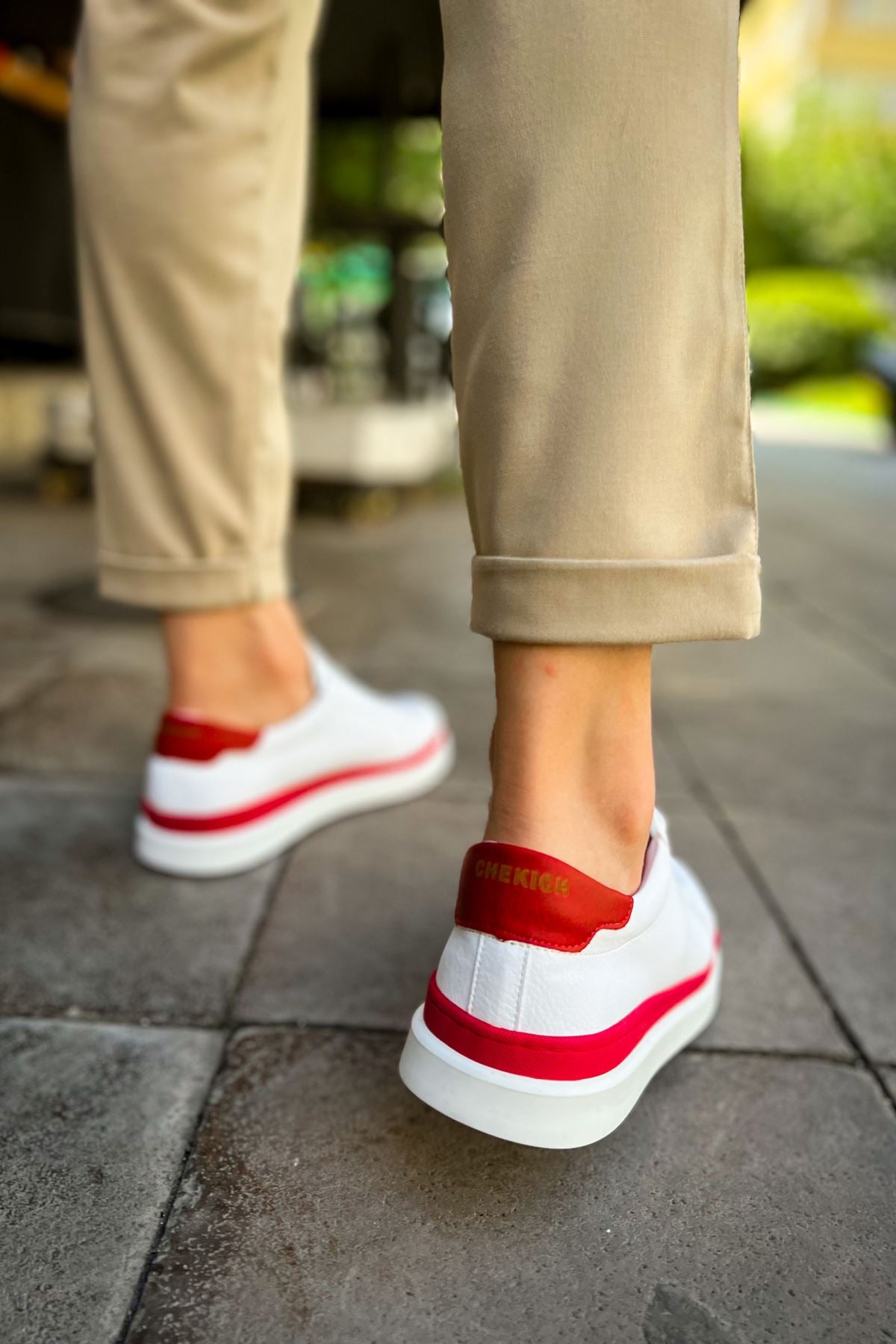 https://cdn.shopify.com/s/files/1/0721/4032/5144/files/0008361_ch979-santoni-gbt-spor-erkek-ayakkabi-beyazkirmizi.jpg?v=1762445379