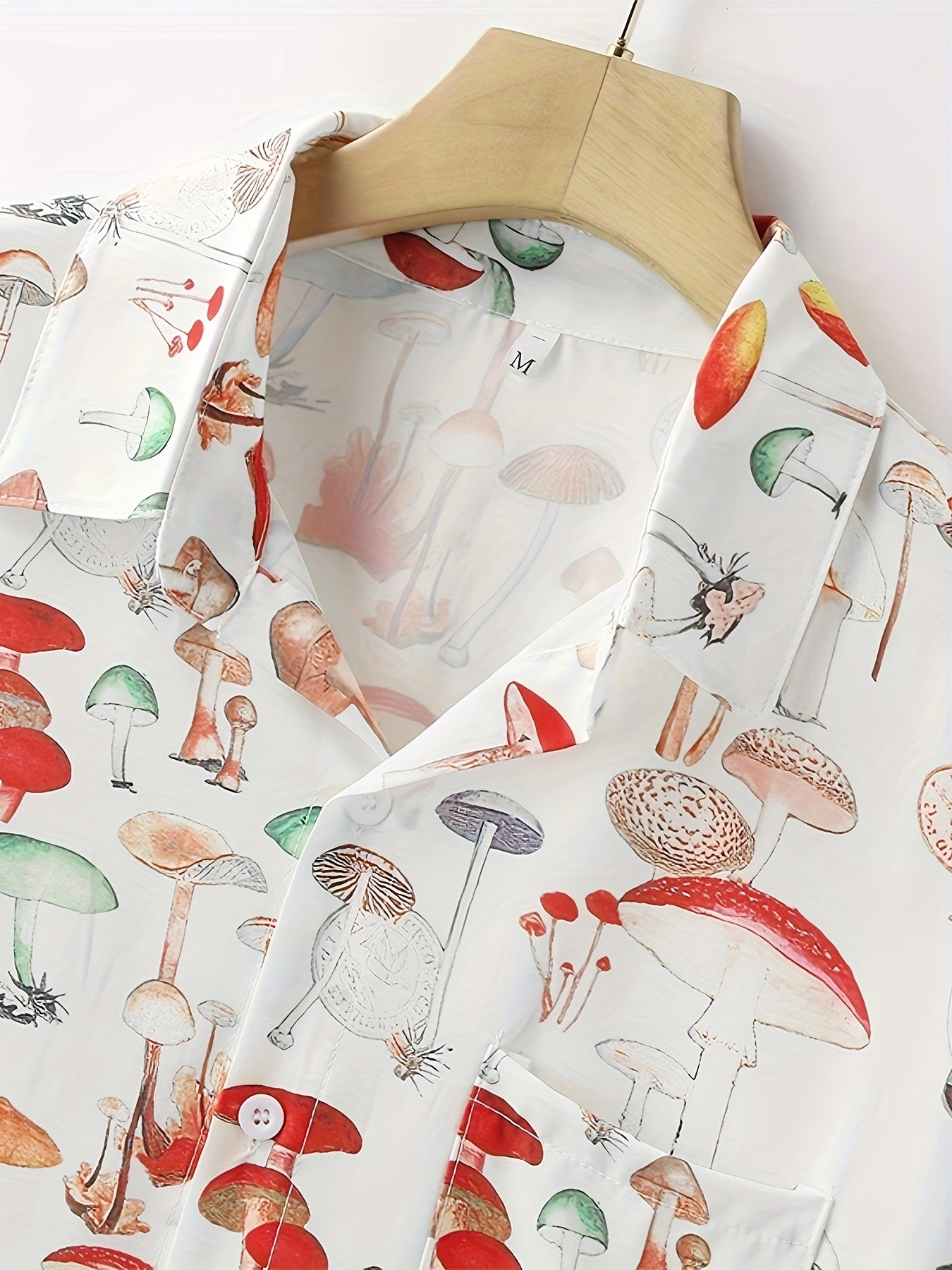 Camisa de playa de manga corta con estampado de setas y solapa de verano para hombre, a la moda y a la moda, para sufrir en verano
