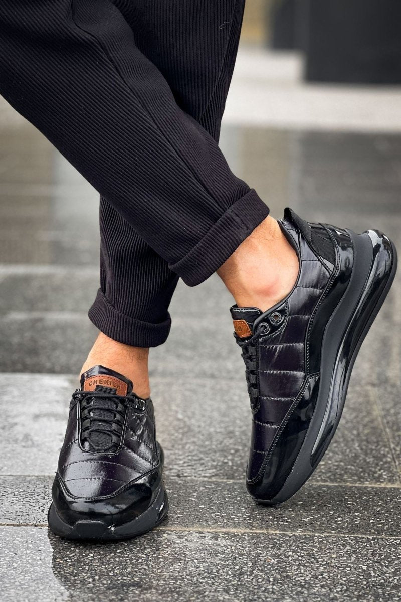 https://cdn.shopify.com/s/files/1/0721/4032/5144/files/ch179-rst-sporty-runner-erkek-ayakkabi-siyah-chekichcom-5671526.jpg?v=1762499593