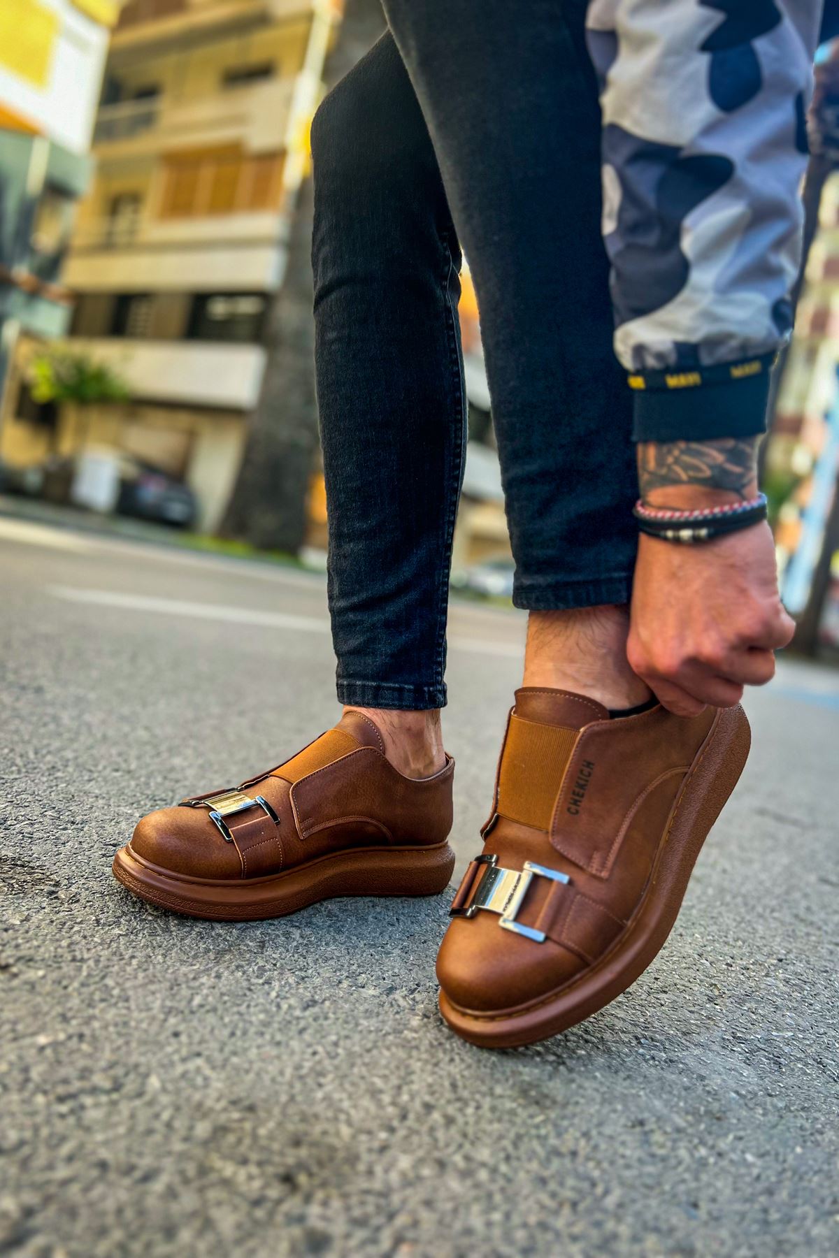 https://cdn.shopify.com/s/files/1/0721/4032/5144/files/0007402_ch297-crt-verona-erkek-ayakkabi-taba.jpg?v=1762445075
