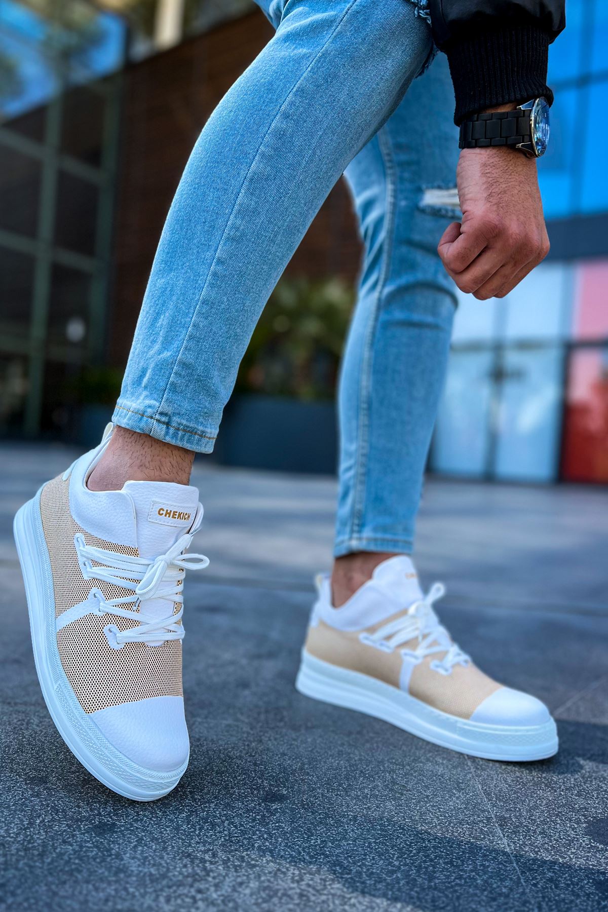 https://cdn.shopify.com/s/files/1/0721/4032/5144/files/0007425_ch219-cbt-laser-erkek-ayakkabi-beyaz.jpg?v=1762443927
