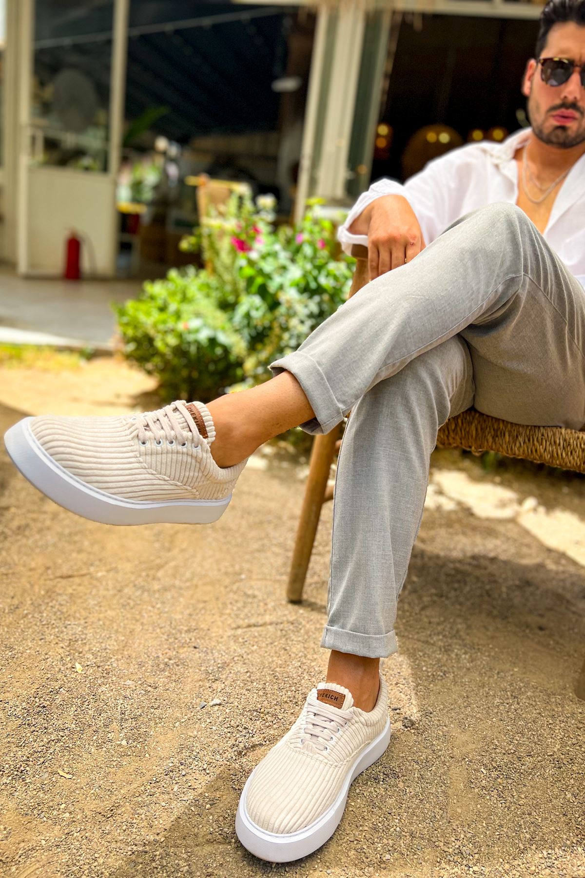 https://cdn.shopify.com/s/files/1/0721/4032/5144/files/0008185_ch173-cbt-velluto-erkek-ayakkabi-beyaz.jpg?v=1762443664