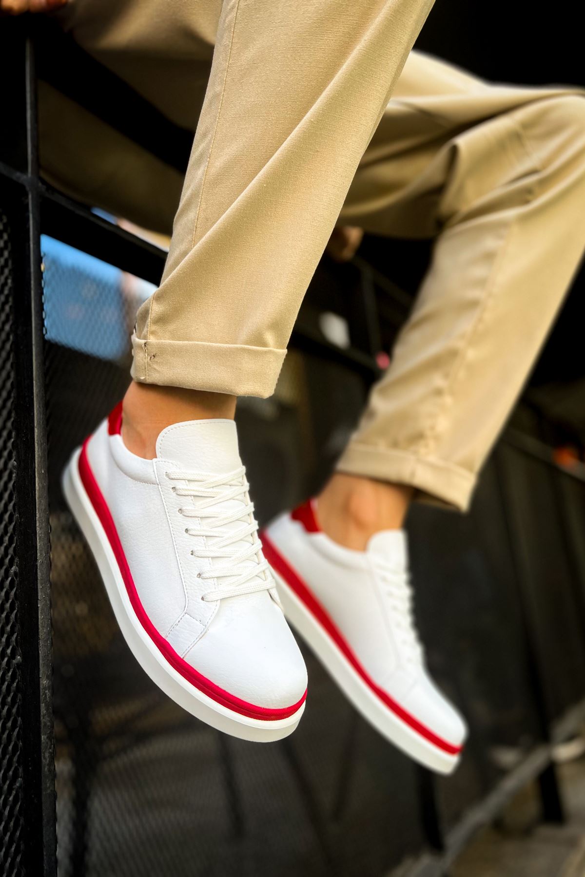 https://cdn.shopify.com/s/files/1/0721/4032/5144/files/0008362_ch979-santoni-gbt-spor-erkek-ayakkabi-beyazkirmizi.jpg?v=1762445380