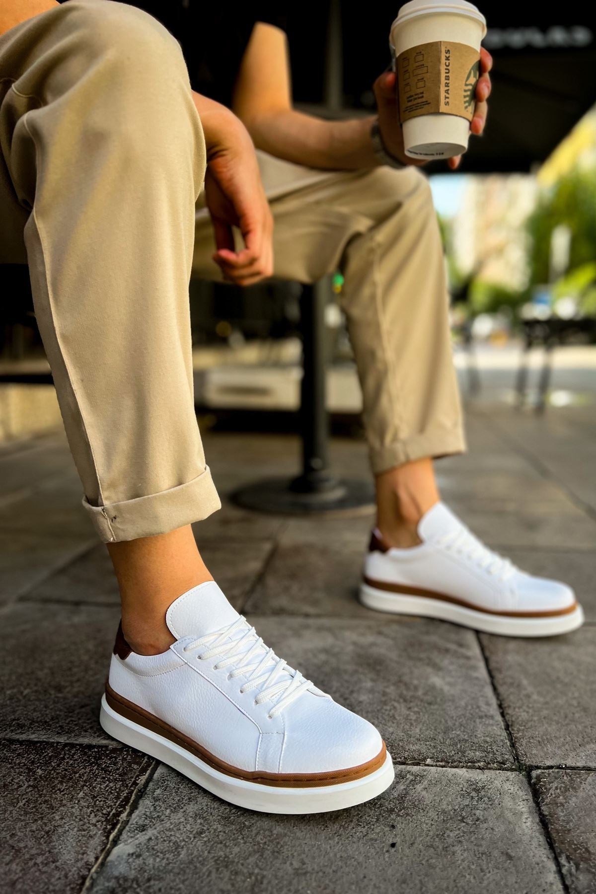 https://cdn.shopify.com/s/files/1/0721/4032/5144/files/0008369_ch979-santoni-gbt-spor-erkek-ayakkabi-beyaztaba.jpg?v=1762445397