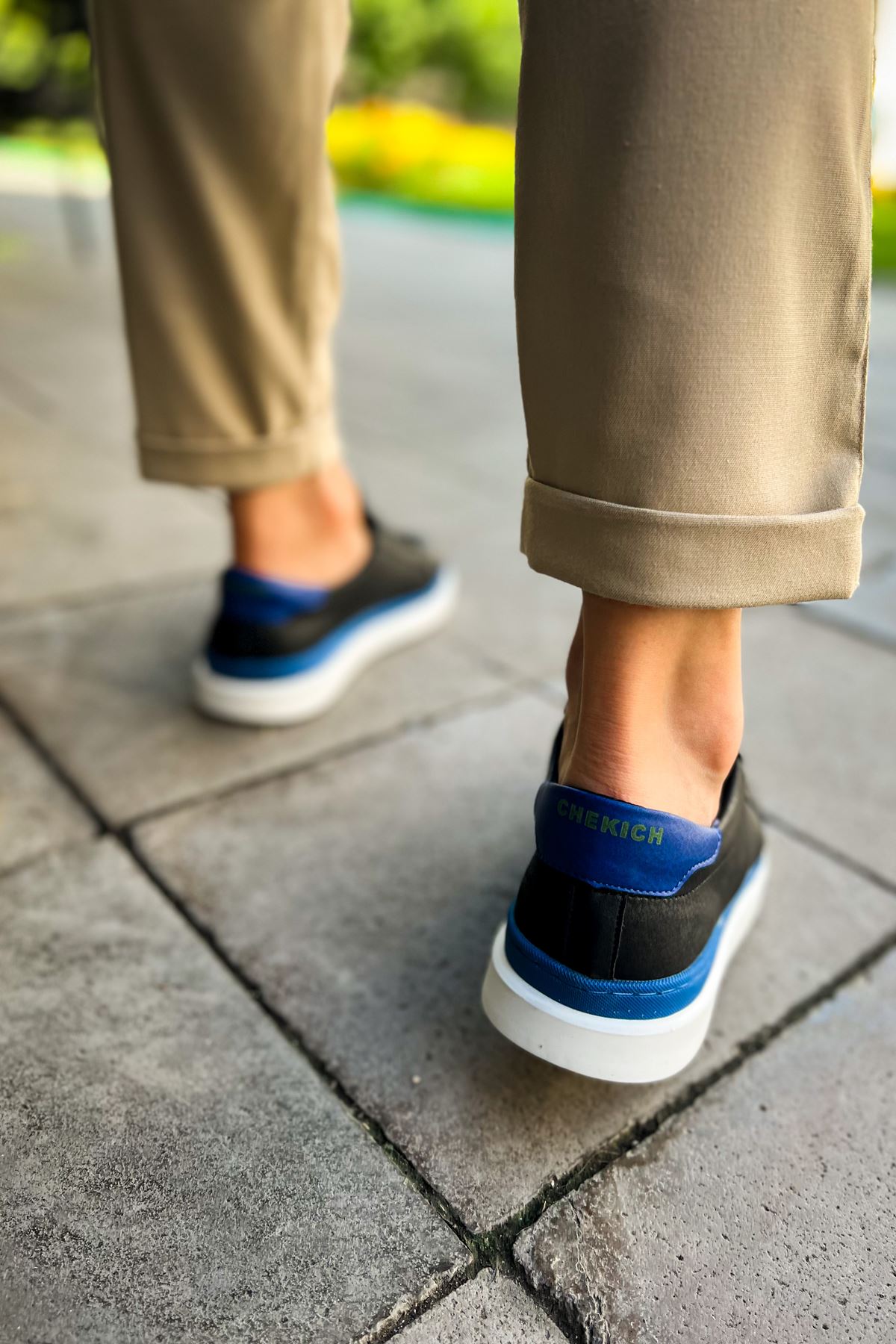https://cdn.shopify.com/s/files/1/0721/4032/5144/files/0008402_ch979-santoni-gbt-spor-erkek-ayakkabi-siyahmavi.jpg?v=1762445404