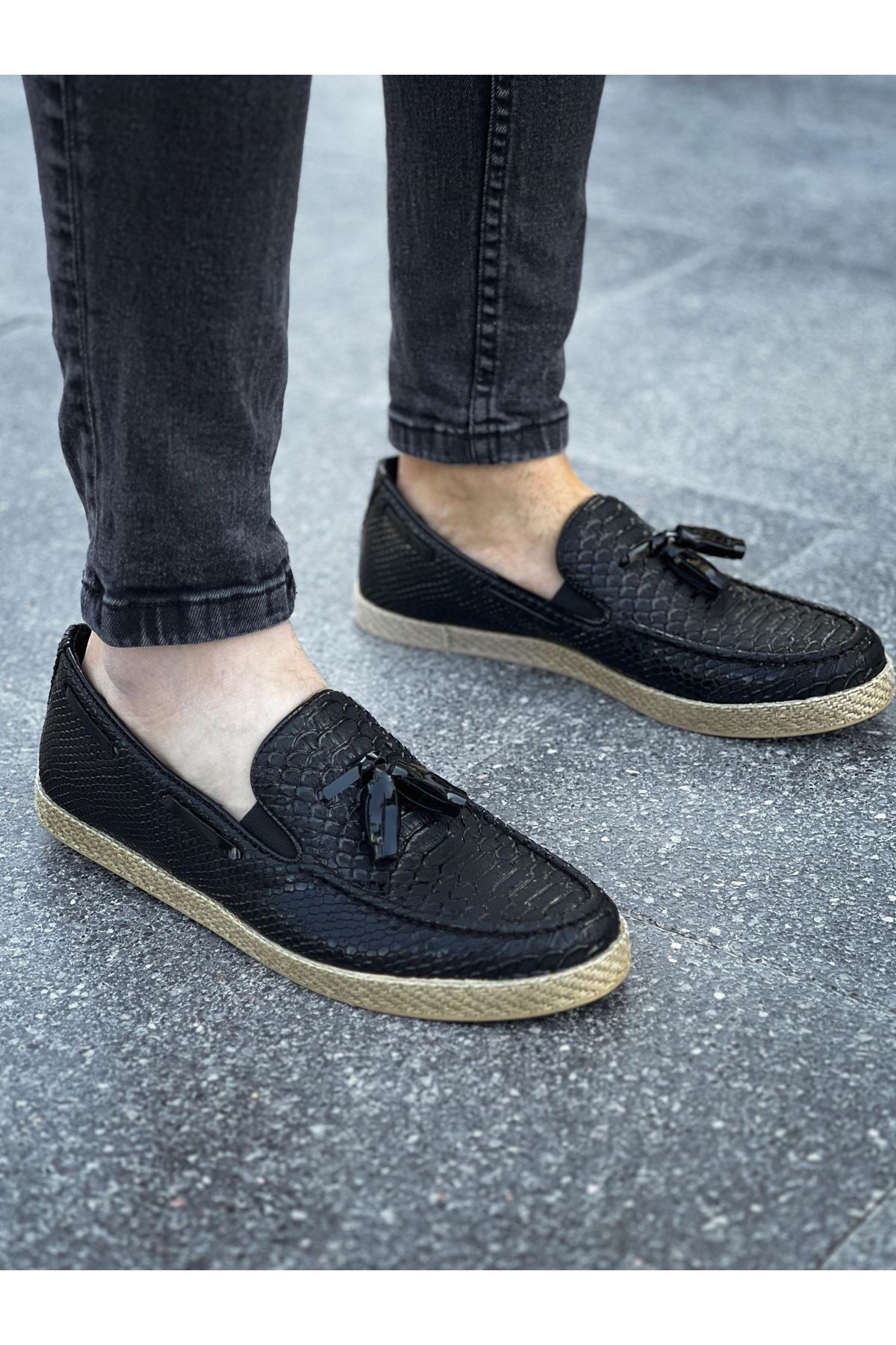 https://cdn.shopify.com/s/files/1/0721/4032/5144/files/0010622_ch141-ht-croco-erkek-ayakkabi-siyah.jpg?v=1762443338