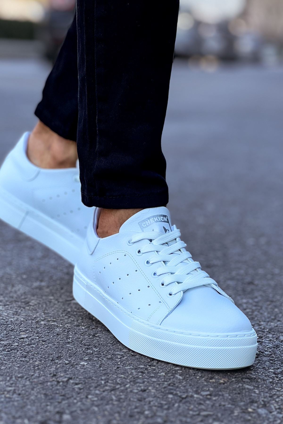 https://cdn.shopify.com/s/files/1/0721/4032/5144/files/0010856_ch983-cbt-tennis-erkek-ayakkabi-beyaz.jpg?v=1762445426