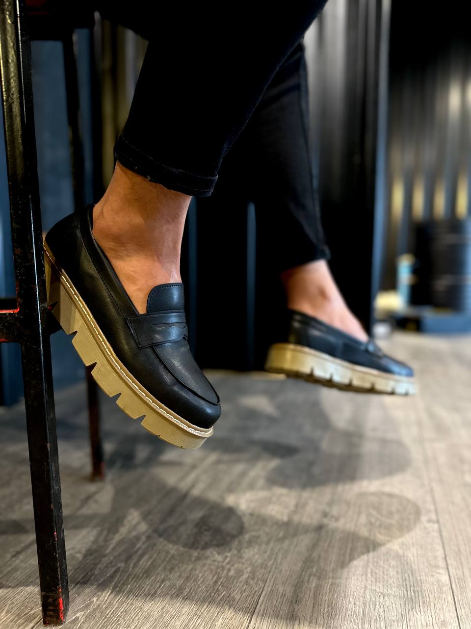 Chaussures pour hommes spéciales et personnalisées, toujours de qualité ultra légère