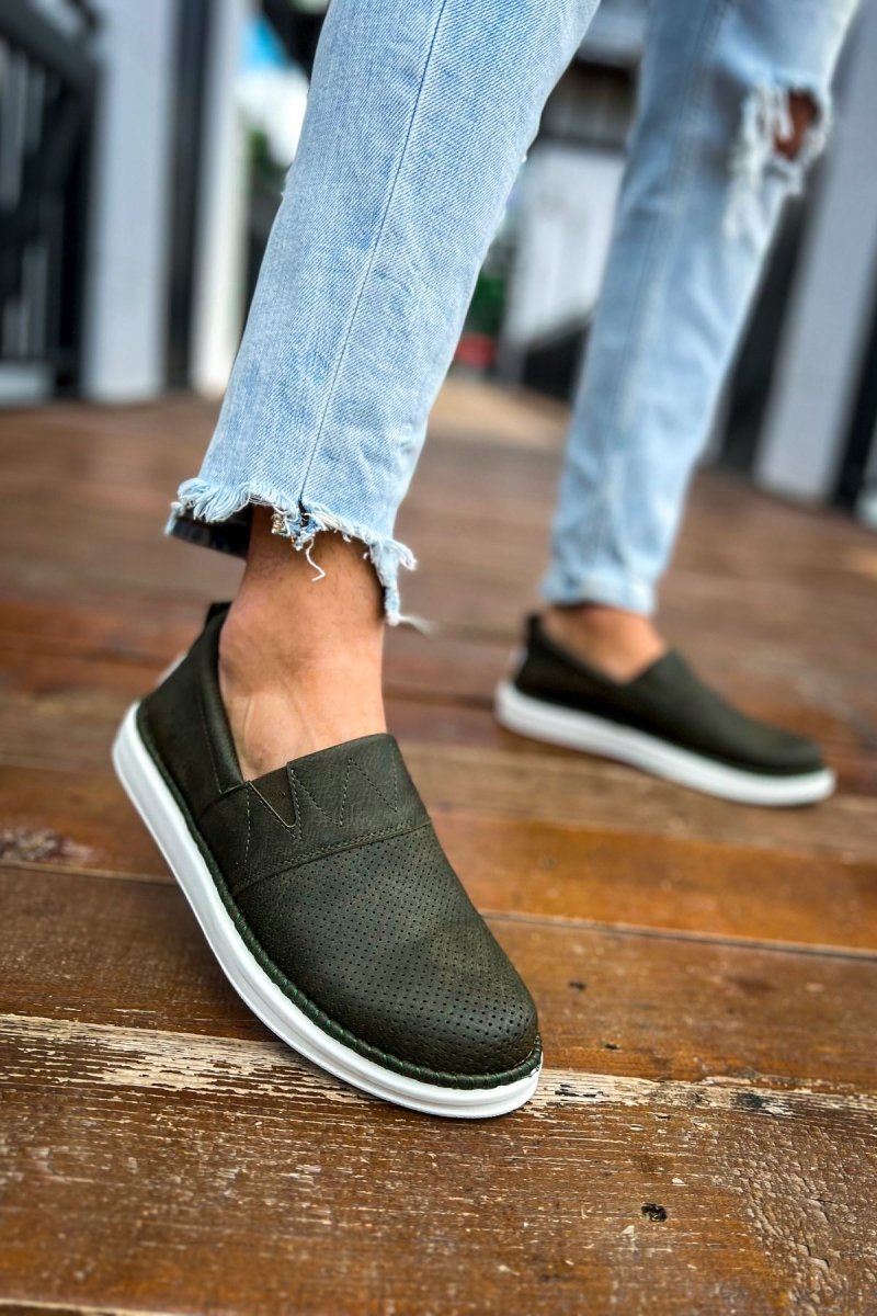 https://cdn.shopify.com/s/files/1/0721/4032/5144/files/ch091-rbt-brecon-erkek-ayakkabi-haki-chekichcom-6920545.jpg?v=1762499856