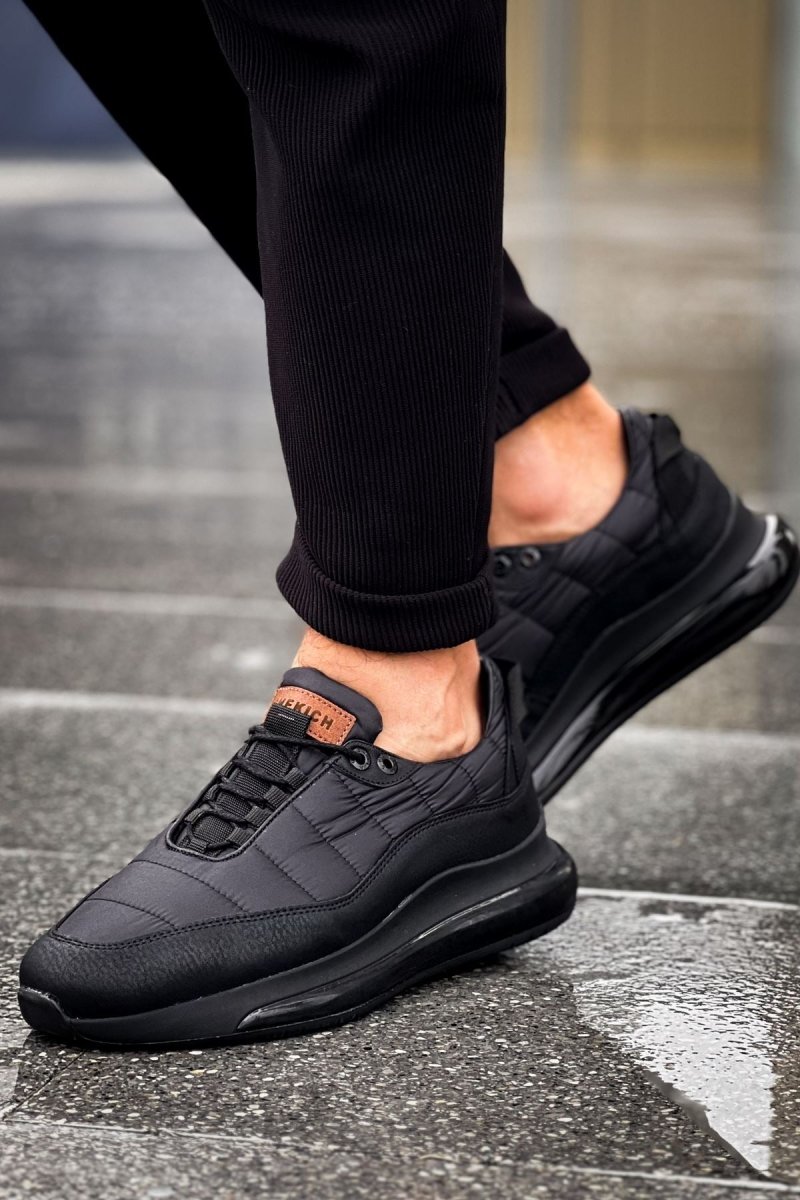 https://cdn.shopify.com/s/files/1/0721/4032/5144/files/ch179-cst-sporty-runner-erkek-ayakkabi-siyah-chekichcom-2210318.jpg?v=1762499594