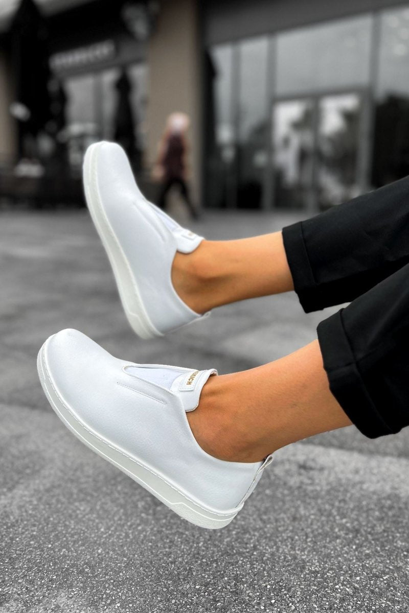 https://cdn.shopify.com/s/files/1/0721/4032/5144/files/ch195-cbt-rigidus-erkek-ayakkabi-beyaz-chekichcom-1447762.jpg?v=1762499593