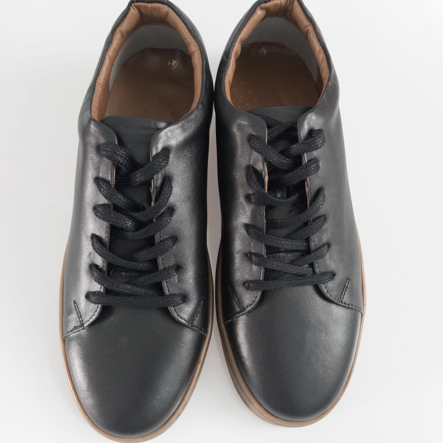Baskets en cuir véritable faites à la main pour hommes, confortables et respirantes au quotidien