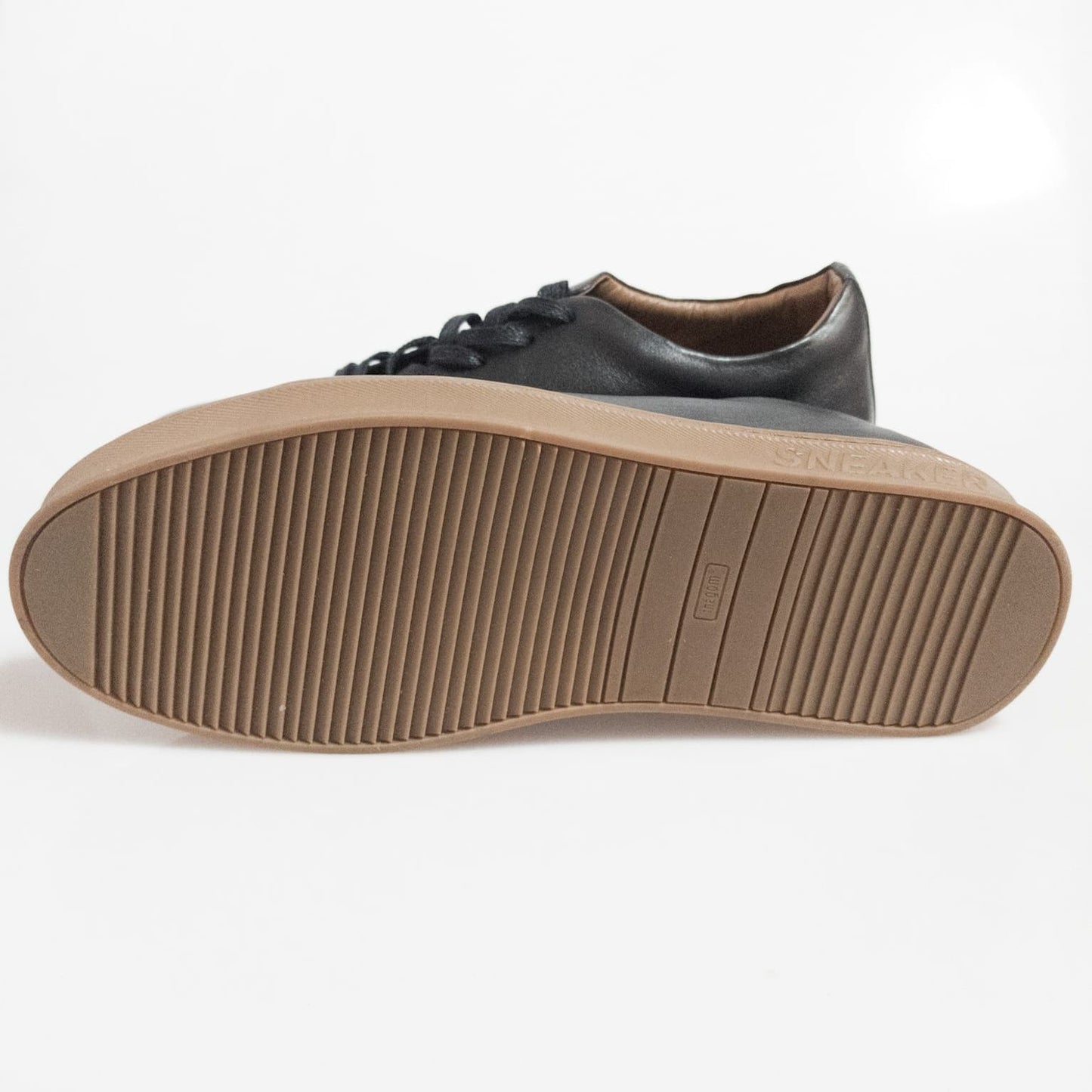 Baskets en cuir véritable faites à la main pour hommes, confortables et respirantes au quotidien