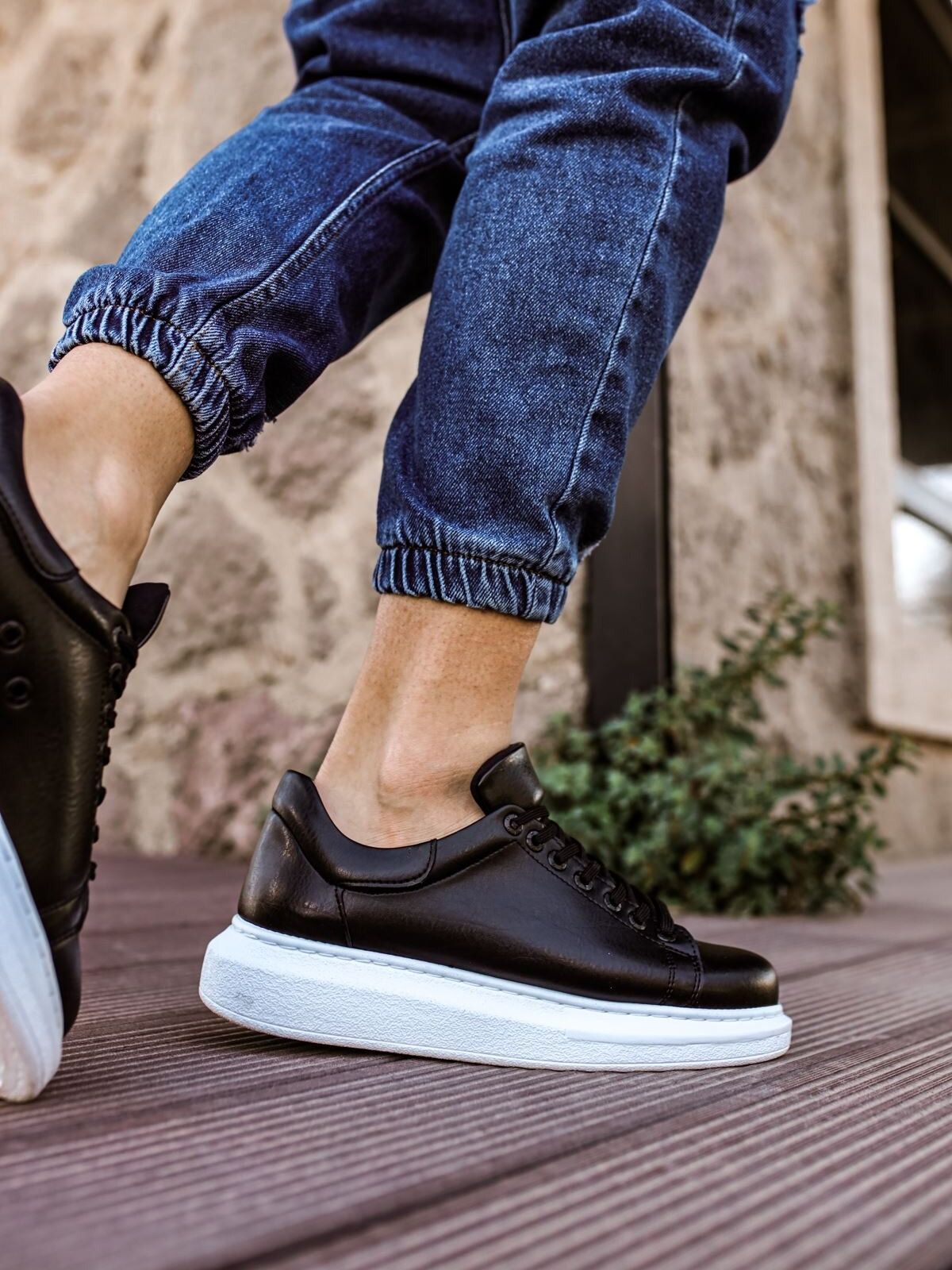 Chekich Sneakers CH257