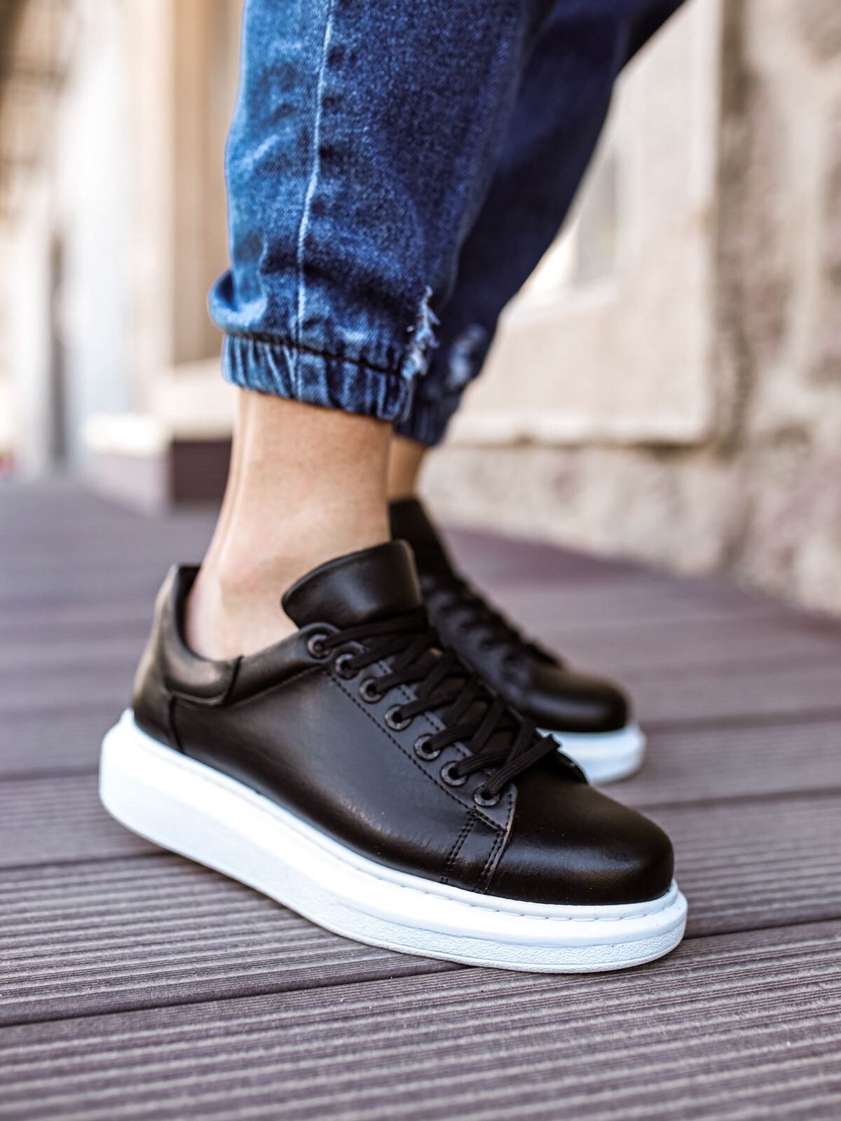 Chekich Sneakers CH257